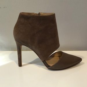 Banana Republic Shoes - Banana Republic booties Banana Republic Shoes - Banana Republic booties